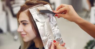 How long do you leave foils in your hair