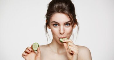 8 Science-Backed Benefits Of Eating Cucumbers (1)